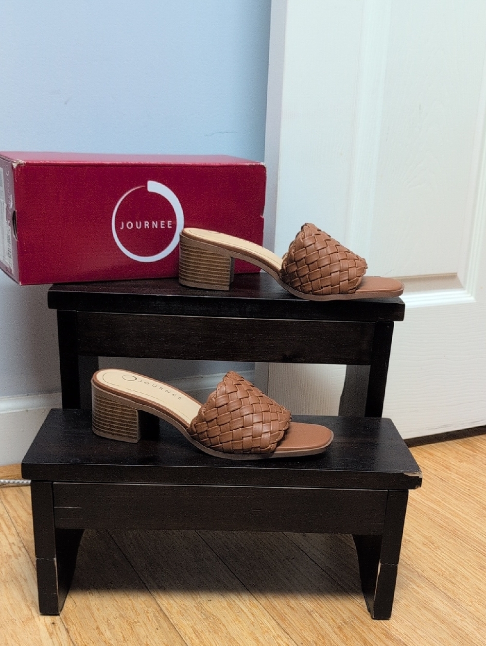 Journee Fylicia Woven Slide Sandals Deep Tan Cushioned Block Heel Size 8M NEW